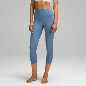 lululemon Align
Ribbed High-Rise Crop 23" oasis blue